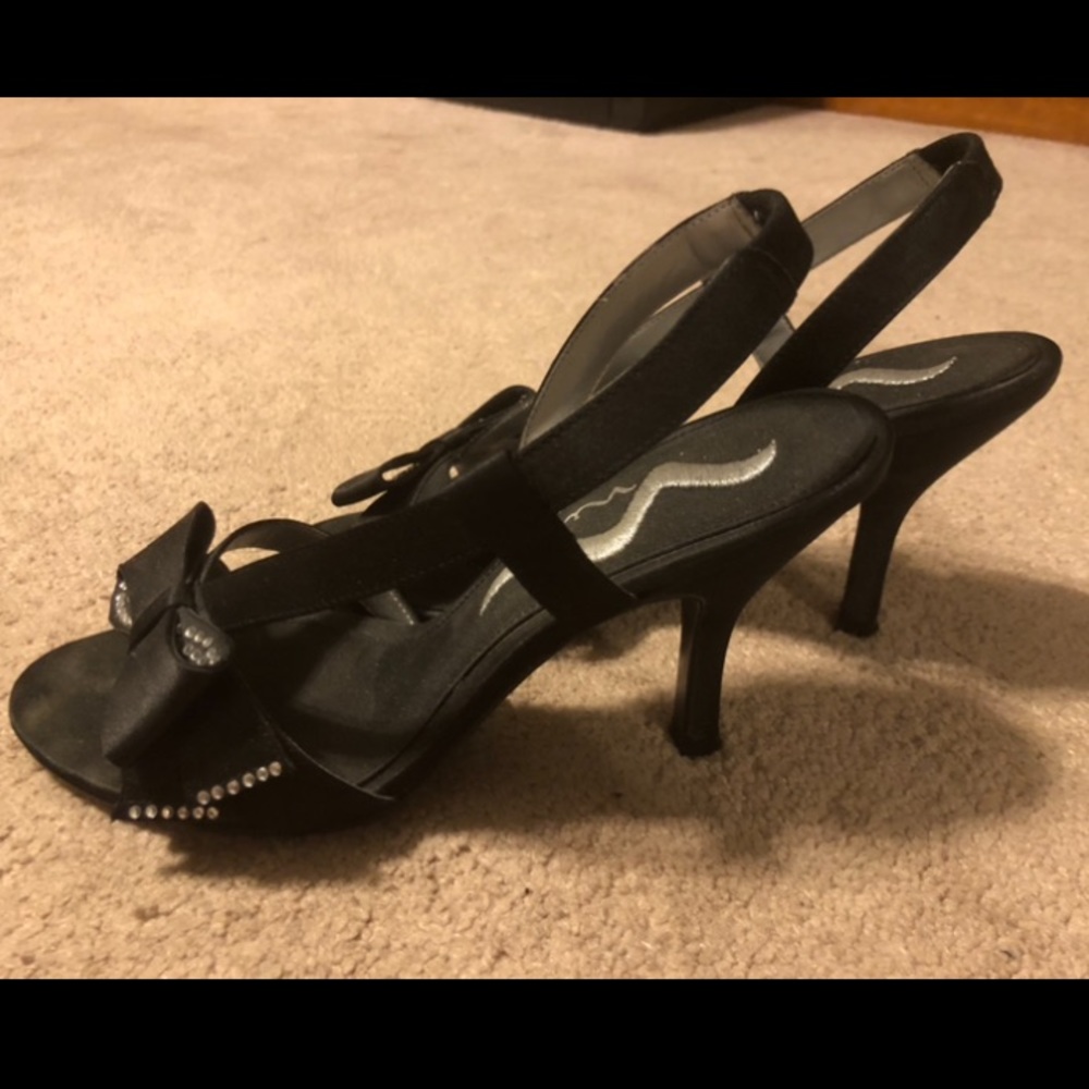 Nina Black Bow Kitten Heels